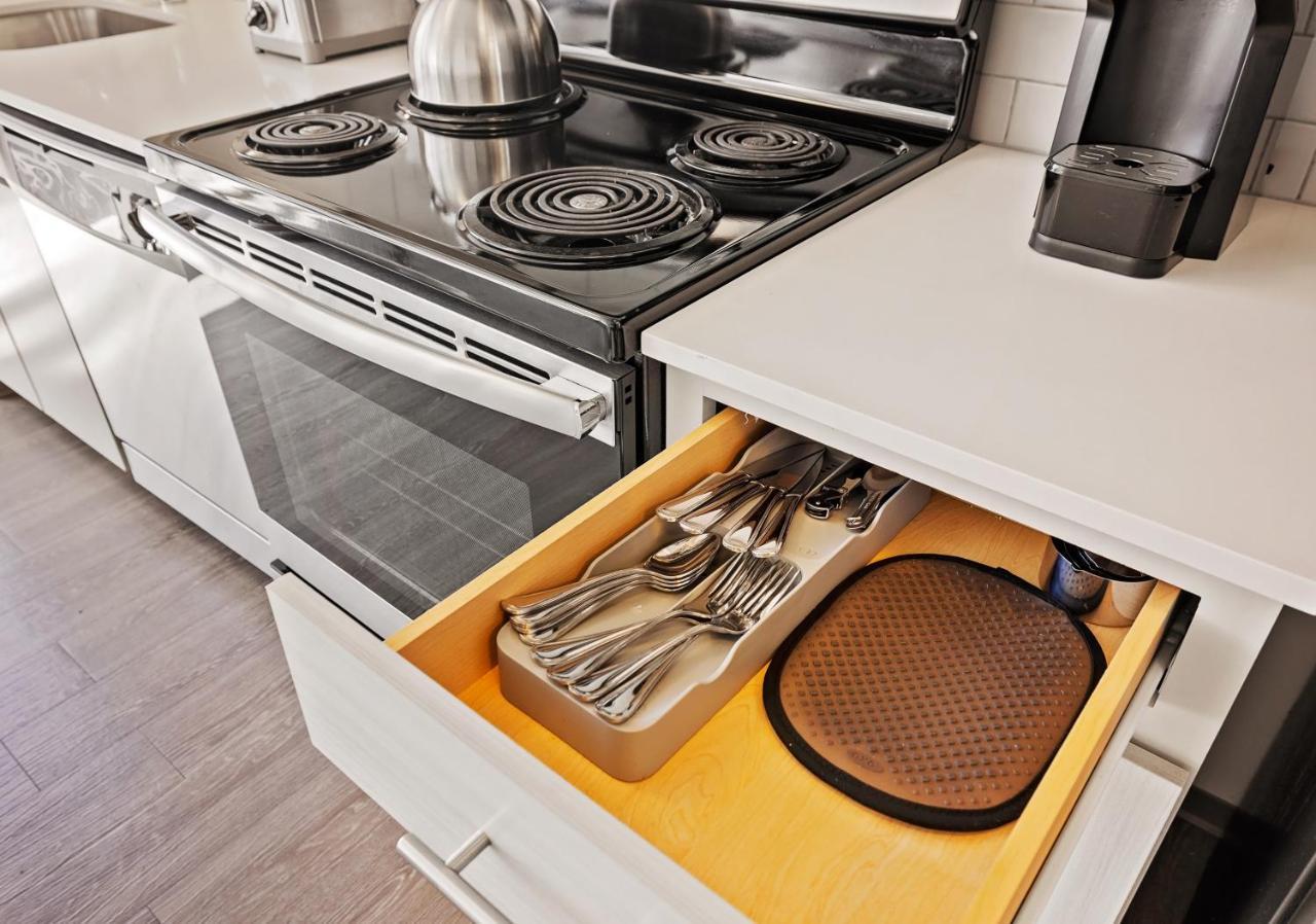 Placemakr Premier Sobro Нэшвилл Экстерьер фото A kitchen drawer
