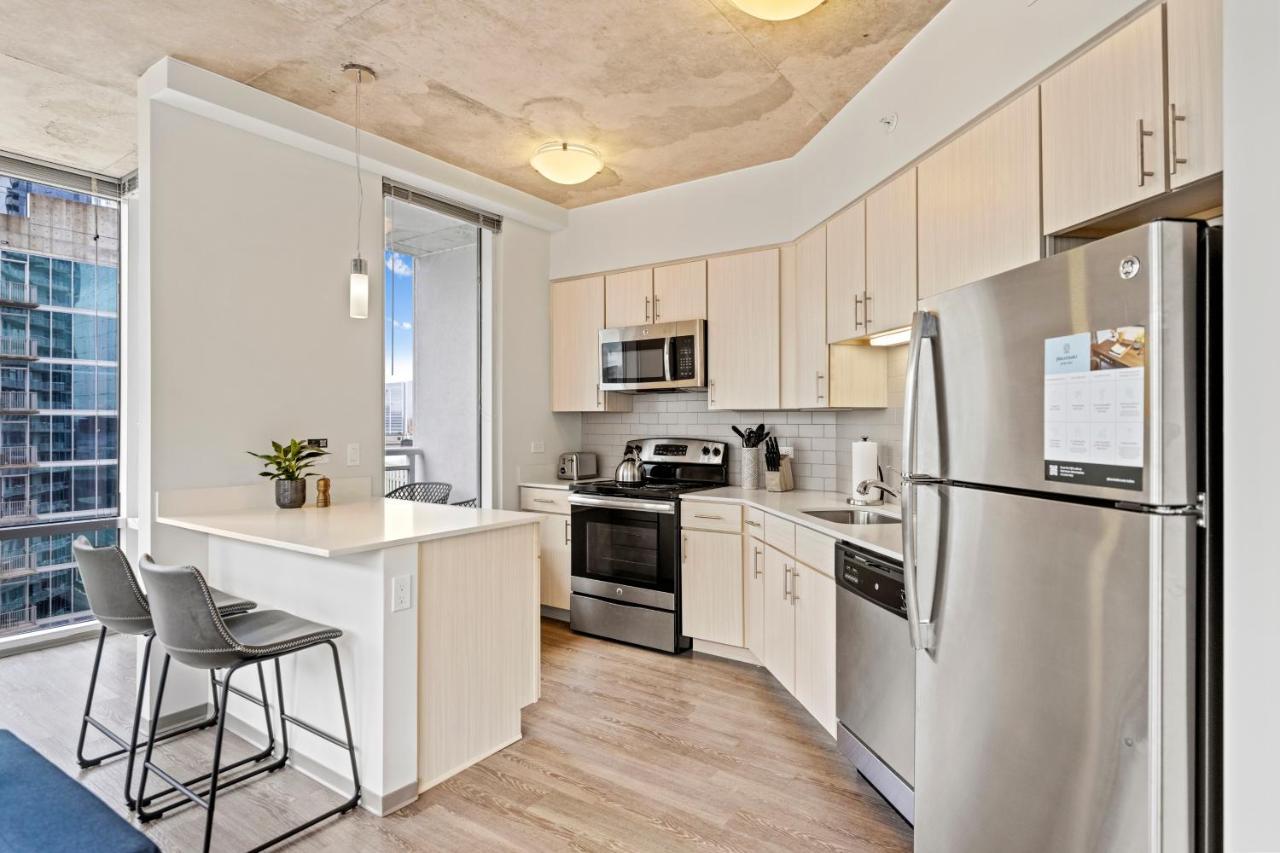 Placemakr Premier Sobro Нэшвилл Экстерьер фото A kitchen in a typical apartment