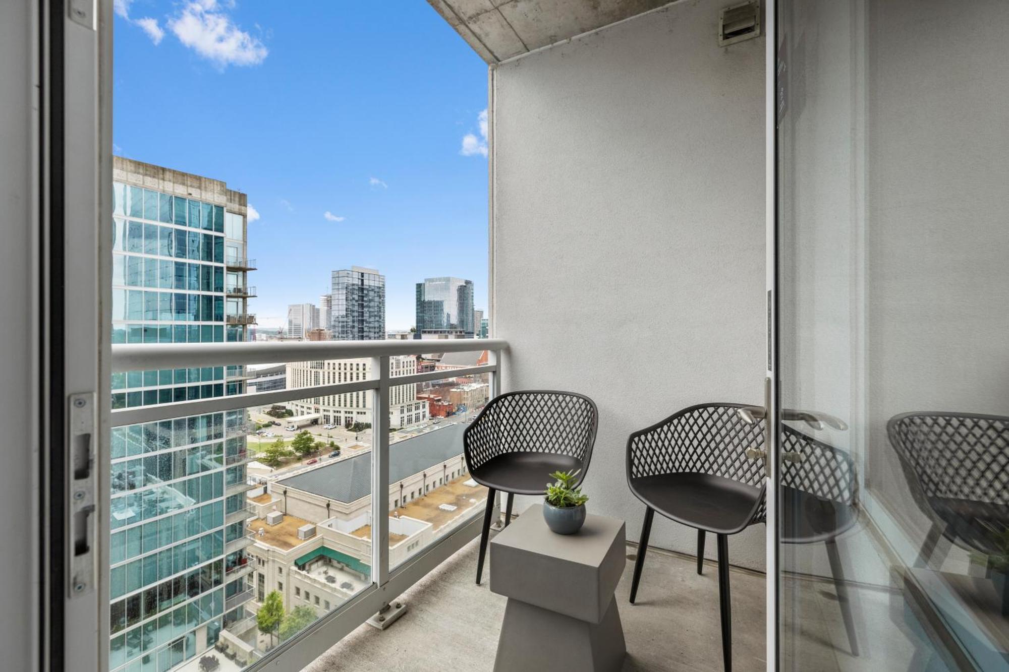 Placemakr Premier Sobro Нэшвилл Экстерьер фото Balcony
